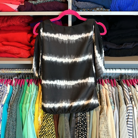 Converse One Star black/gray/white striped open short sleeve blouse size XS - Picture 3 of 3